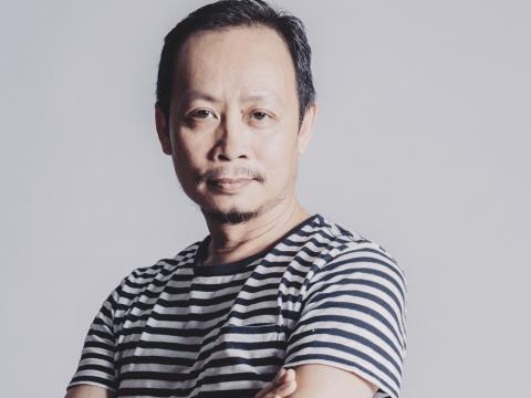 Đạo diễn Phạm Hoàng Nam là phù thuỷ chương trình Chào 2018 của VTV Đạo diễn Phạm Hoàng Nam là phù thuỷ chương trình Chào 2018 của VTV