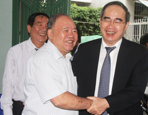 Cuộc gặp giữa ông Nguyễn Thiện Nhân và thầy hiệu trưởng cũ Cuộc gặp giữa ông Nguyễn Thiện Nhân và thầy hiệu trưởng cũ