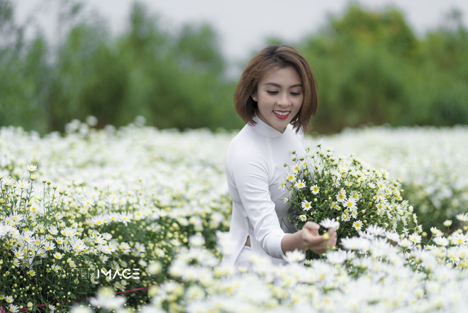 2 năm trước, diễn viên này cắt đầu trọc, xăm mình nhưng giờ lại nữ tính đến bất ngờ! 2 năm trước, diễn viên này cắt đầu trọc, xăm mình nhưng giờ lại nữ tính đến bất ngờ!