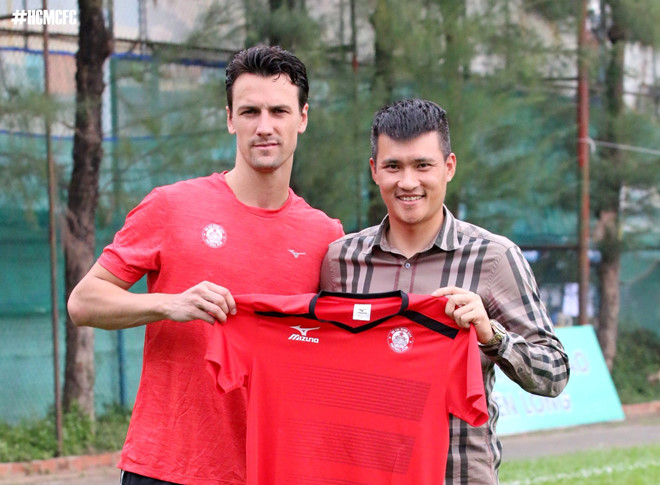Đi đêm săn ngoại binh ở V-League: Lôi nhau đến toà FIFA? Đi đêm săn ngoại binh ở V-League: Lôi nhau đến toà FIFA?