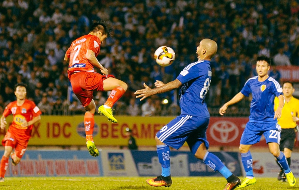 Đi đêm săn ngoại binh ở V-League: Lôi nhau đến toà FIFA? Đi đêm săn ngoại binh ở V-League: Lôi nhau đến toà FIFA?