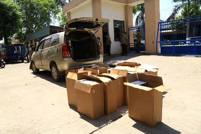 Nhóm buôn lậu tông CSGT nhập viện đối diện tội danh giết người Nhóm buôn lậu tông CSGT nhập viện đối diện tội danh giết người