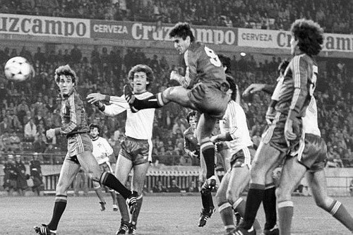 Tây Ban Nha bị tố đầu độc đối thủ ở vòng loại Euro 1984