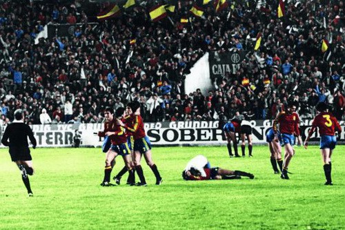 Tây Ban Nha bị tố đầu độc đối thủ ở vòng loại Euro 1984