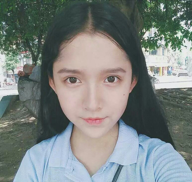 Cô gái 17 tuổi được khen xinh đẹp giống Địch Lệ Nhiệt Ba Cô gái 17 tuổi được khen xinh đẹp giống Địch Lệ Nhiệt Ba