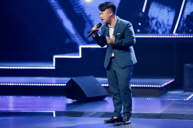 The Debut tập 2: Đức Phúc khó chịu ra mặt khi bị thí sinh chào là cưng