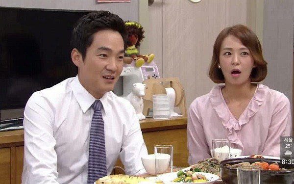 Lúc mẹ con tôi cần được che chở nhất thì bố tôi hắt hủi, giờ ông lại muốn đón chúng tôi về để bù đắp Lúc mẹ con tôi cần được che chở nhất thì bố tôi hắt hủi, giờ ông lại muốn đón chúng tôi về để bù đắp