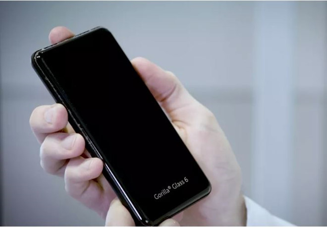 Smartphone sẽ bền gấp đôi nhờ kính Gorilla Glass 6 Smartphone sẽ bền gấp đôi nhờ kính Gorilla Glass 6