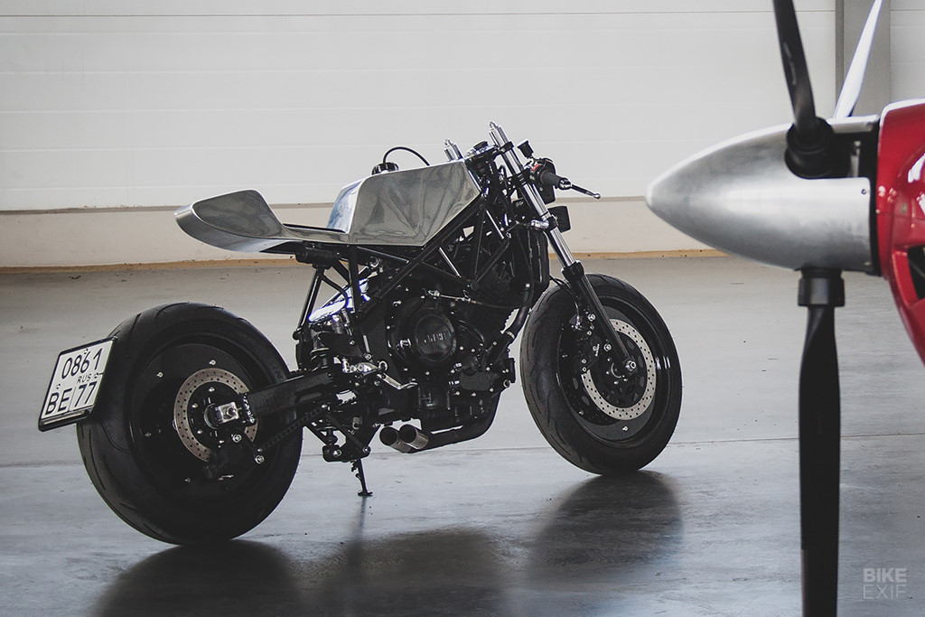 Cận cảnh mẫu độ cafe - streetfighter Yamaha TRX850 từ Nga Cận cảnh mẫu độ cafe - streetfighter Yamaha TRX850 từ Nga