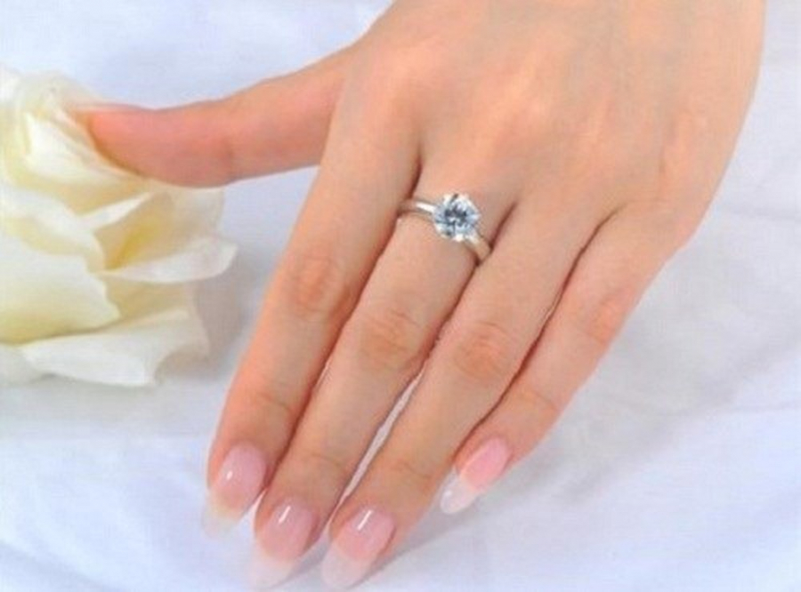 Nhìn kẽ hở bàn tay, biết ngay tương lai giàu sang hay túng thiếu