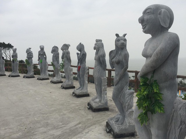 Công viên ở Hải Phòng trưng bày loạt tượng hài hước: Những bức tượng đã có hơn 10 năm nay, không hiểu sao mọi người lại xôn xao