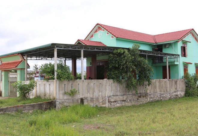Giải cứu thành công 3 em nhỏ bị bố đẻ nhốt trong phòng tự thiêu Giải cứu thành công 3 em nhỏ bị bố đẻ nhốt trong phòng tự thiêu