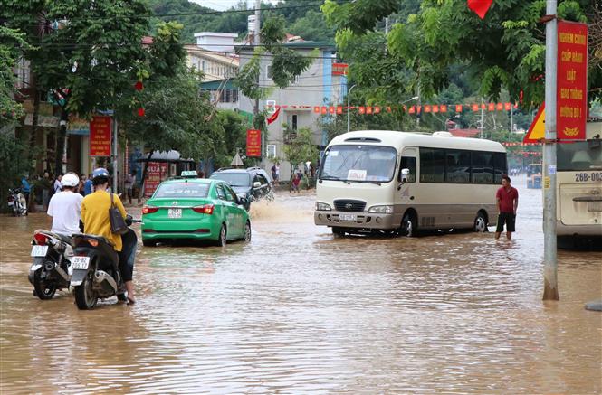 Gió mùa Đông Bắc gây mưa to ở miền Trung Gió mùa Đông Bắc gây mưa to ở miền Trung