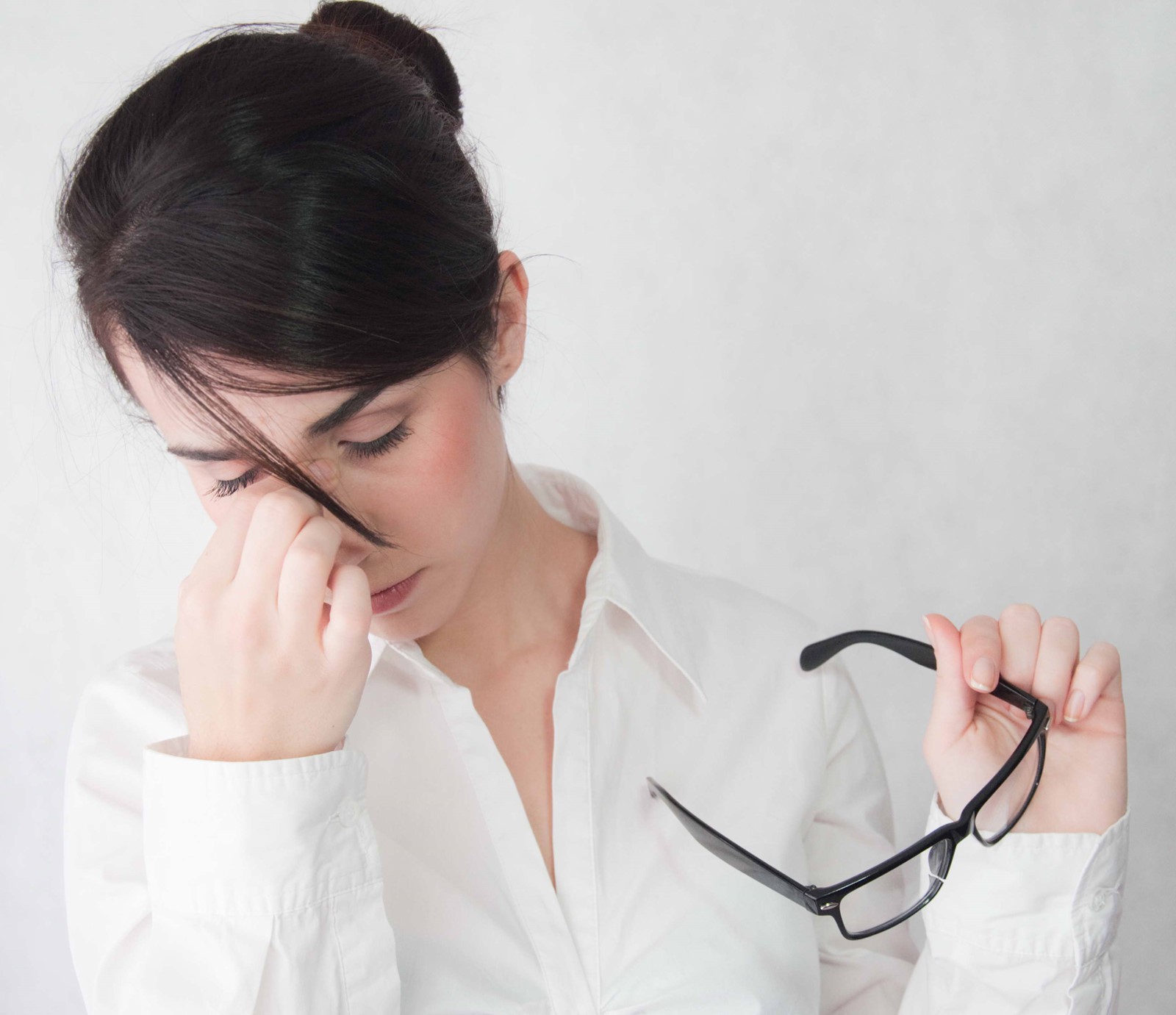 Hội văn phòng nên thuộc nằm lòng 6 cách giảm bớt tình trạng khô mắt ngay sau đây