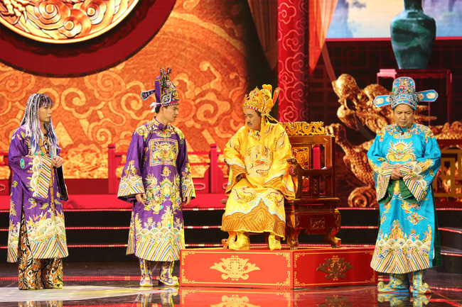 Táo Quân 2019: Cô Đẩu Công Lý gây bất ngờ với mái tóc chất chơi nhất lịch sử chương trình Táo Quân 2019: Cô Đẩu Công Lý gây bất ngờ với mái tóc chất chơi nhất lịch sử chương trình