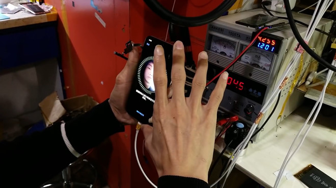 iPhone X dựng giá hơn 10 triệu đã được tạo ra như thế này iPhone X dựng giá hơn 10 triệu đã được tạo ra như thế này