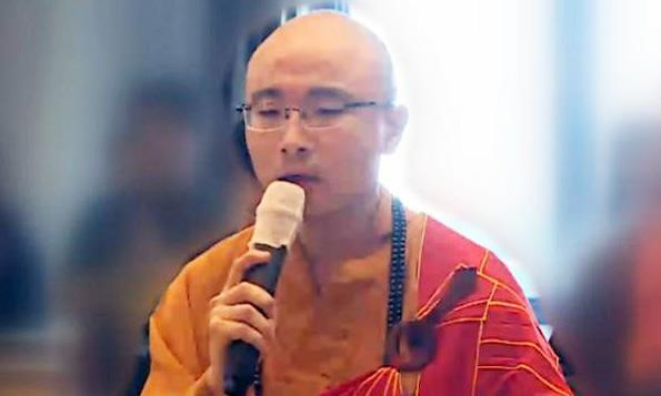 Ma túy trong phòng của nhà sư có quan hệ đồng tính Ma túy trong phòng của nhà sư có quan hệ đồng tính