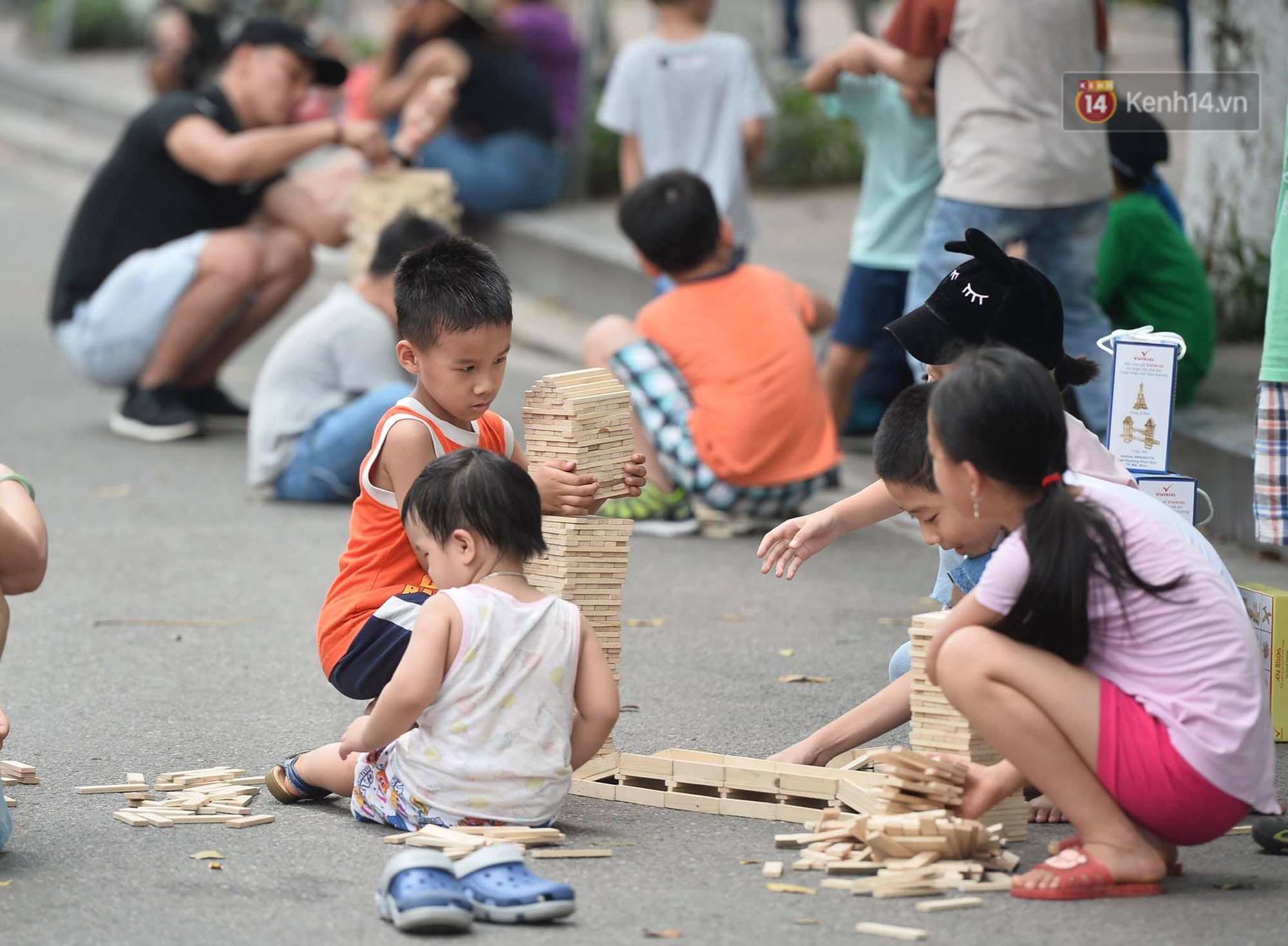 Khu vui chơi, trung tâm thương mại, rạp phim ở Thủ đô đông đúc trong ngày đầu nghỉ lễ Khu vui chơi, trung tâm thương mại, rạp phim ở Thủ đô đông đúc trong ngày đầu nghỉ lễ