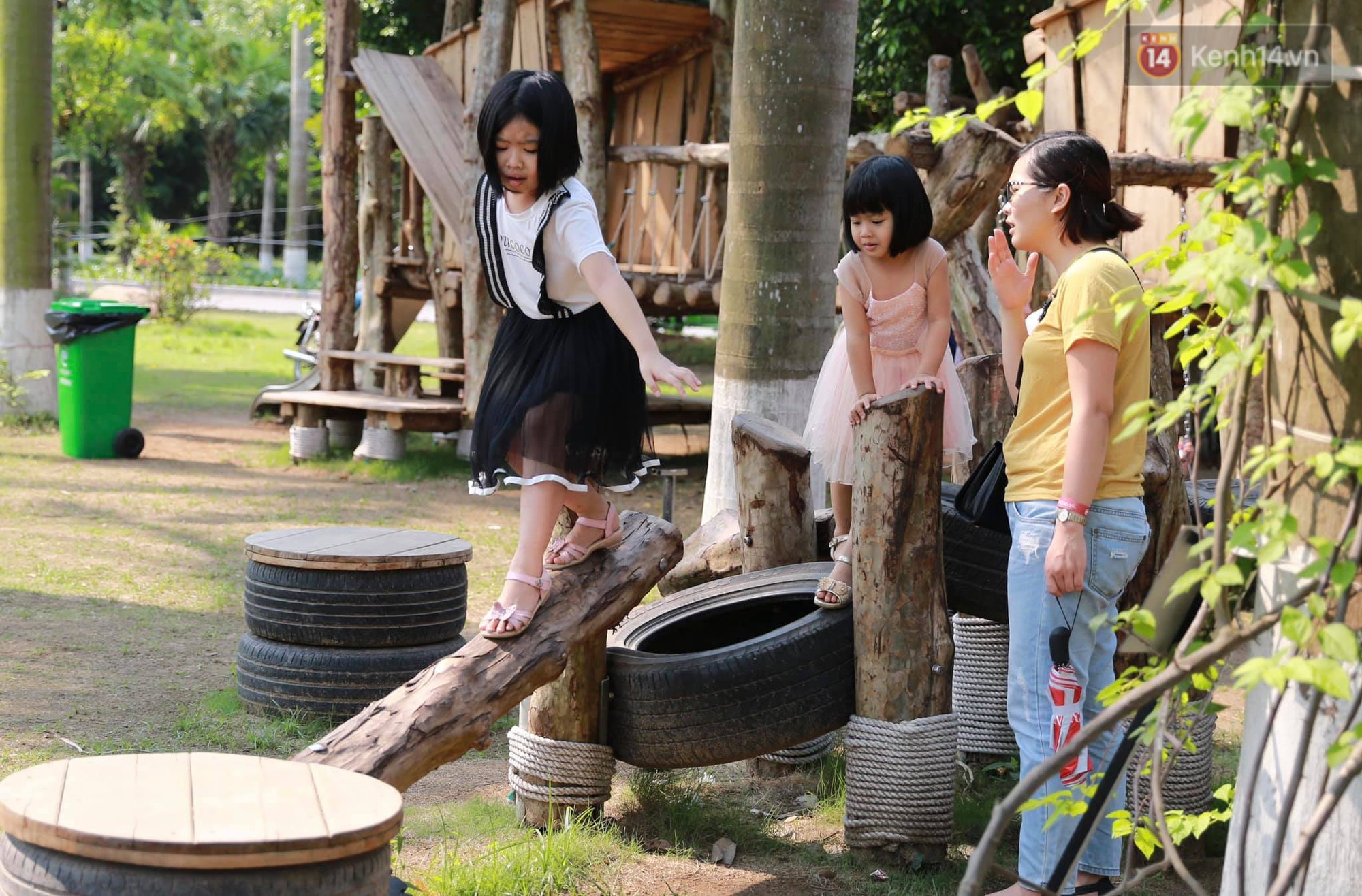 Khu vui chơi, trung tâm thương mại, rạp phim ở Thủ đô đông đúc trong ngày đầu nghỉ lễ Khu vui chơi, trung tâm thương mại, rạp phim ở Thủ đô đông đúc trong ngày đầu nghỉ lễ
