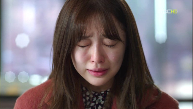 Chuẩn bị chào đón cặp song sinh, tôi chết lặng khi tình cờ nghe được cuộc trò chuyện của chồng và mẹ chồng, căm hận họ vì quá ích kỷ
