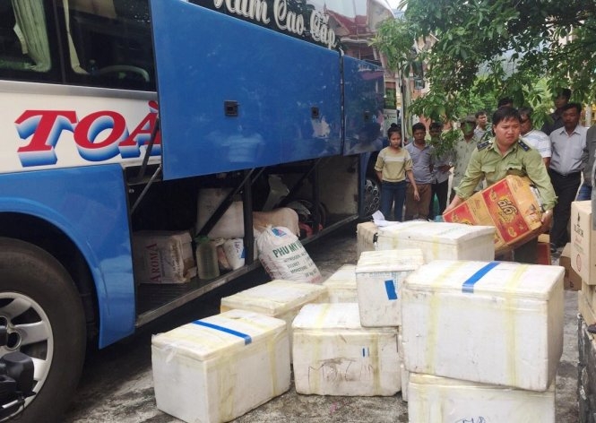 Bắt xe giường nằm chở 500kg cá đục nghi nhiễm độc  