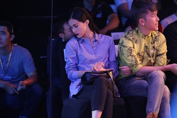  Đóng trang cá nhân vì muốn người yêu được bình yên. 