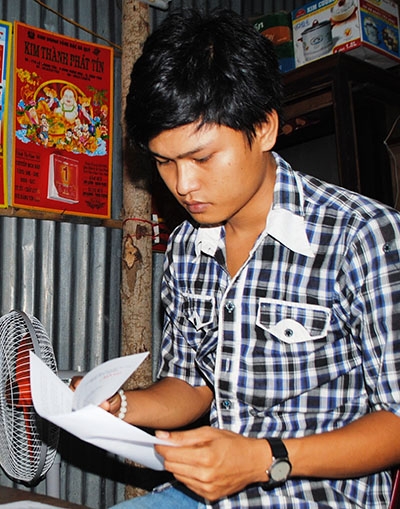 Nam thanh niên được bồi thường 252 triệu đồng cho hơn 1.300 ngày ngồi tù oan. Ảnh: Phúc Hưng