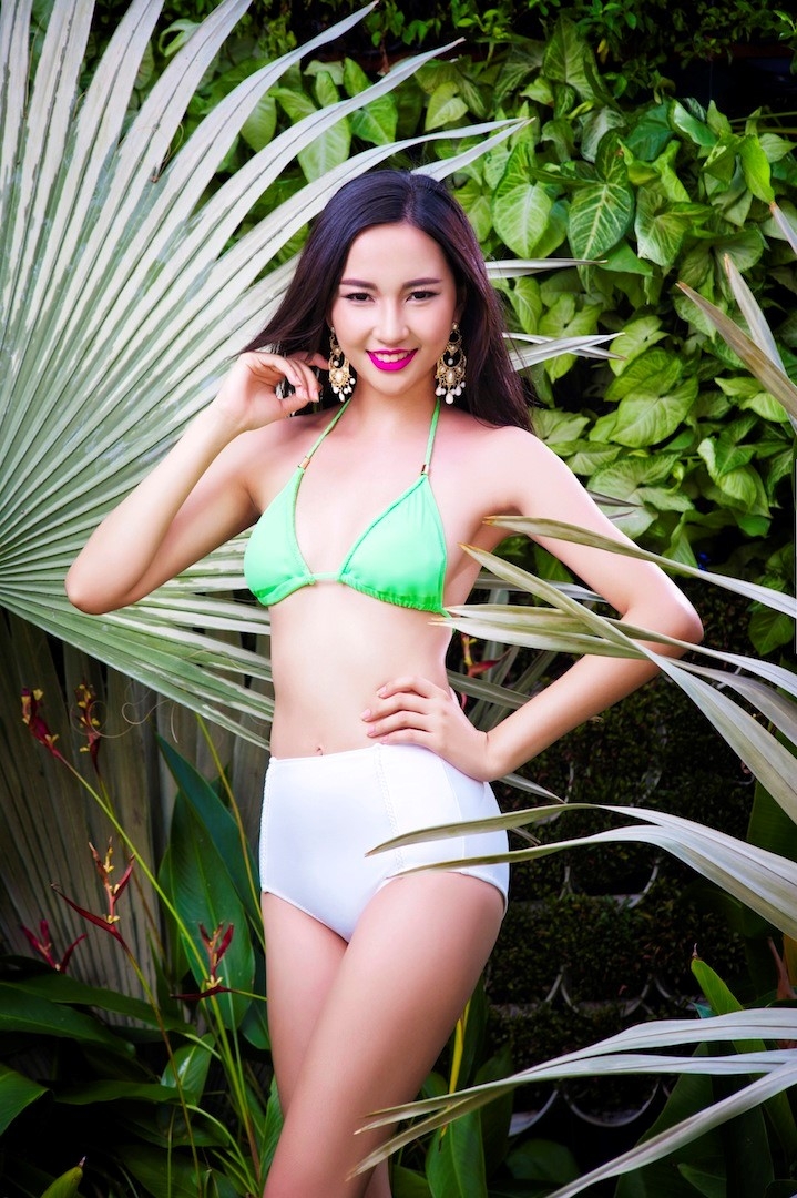 Top 17 Hoa khoi Ao dai khoe dang voi bikini hinh anh 11