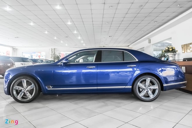Xe sieu sang Bentley Mulsanne Speed mau xanh doc nhat VN hinh anh 2