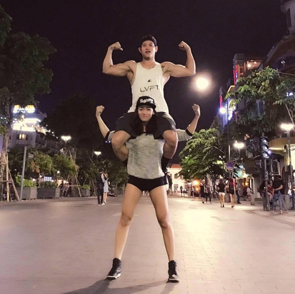 Tracy sinh năm 1991, ở TP HCM, số đo 3 vòng: 80-65-95, thời gian tập gym: 6 tháng.
