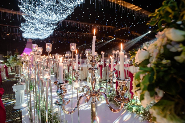 le-cuoi-lung-linh-huyen-ao-tai-sai-gon-4