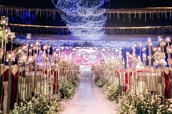 le-cuoi-lung-linh-huyen-ao-tai-sai-gon-5