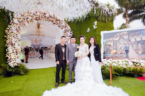 ngay-thu-ba-tiec-cuoi-tong-trang-tai-nam-dinh-3