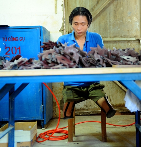 Nhìn thấy những nghị lực sống phi thường ấy, sẽ chẳng ai còn muốn cay nghiệt với cuộc đời... - Ảnh 8.
