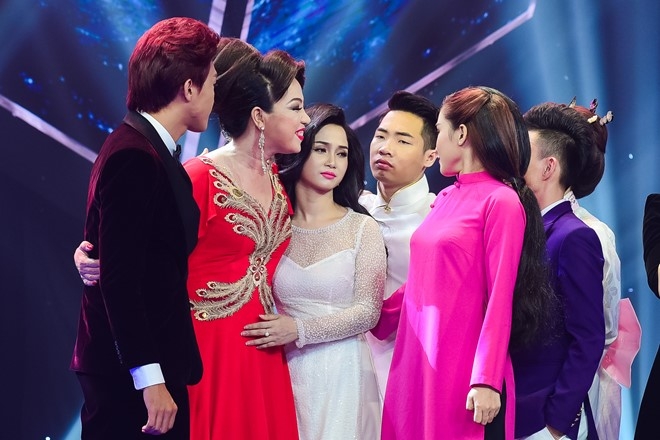 Quang Linh nhac nho khan gia co vu cho hot boy 18 tuoi hinh anh 15