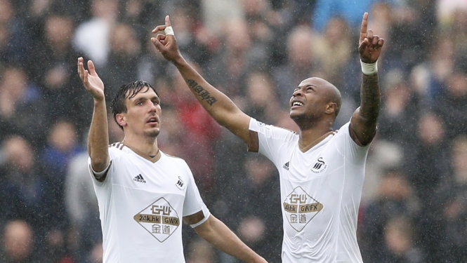 ​Thua Swansea, Liverpool tạm biệt giấc mơ Champions League