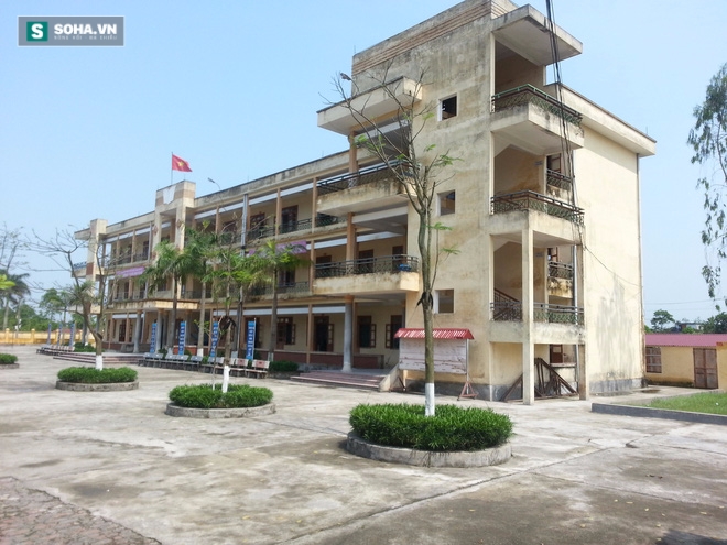  Trường THCS Vũ Tiến, nơi xảy ra vụ việc 3 học sinh lớp 9 bị đình chỉ học vì xúc phạm lãnh đạo nhà trường (ảnh Hà Khê). 