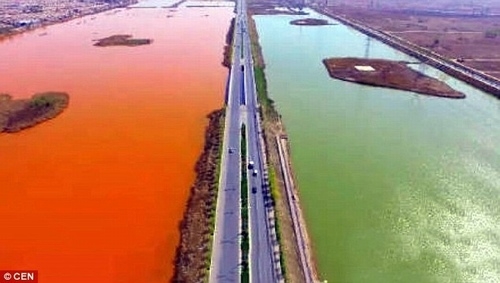Hoảng hốt với những dòng sông bất ngờ hóa đỏ - 2