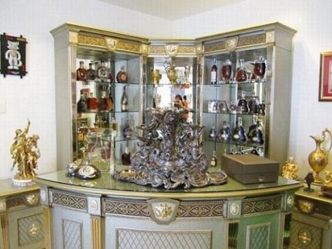 đại gia, biệt thự, dát vàng, nội thất dát vàng