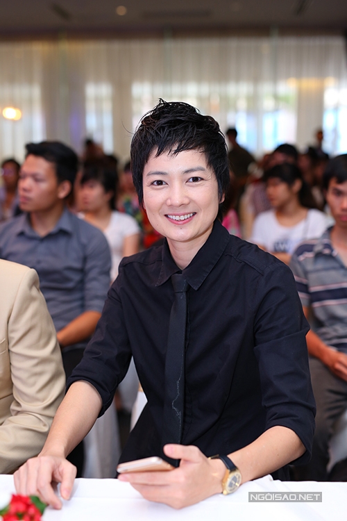 thuy-vinh-vo-chong-toi-moi-thang-gap-nhau-10-ngay