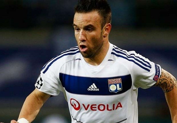 Valbuena gửi tâm thư trấn an người hâm mộ tuyển Pháp - ảnh 1