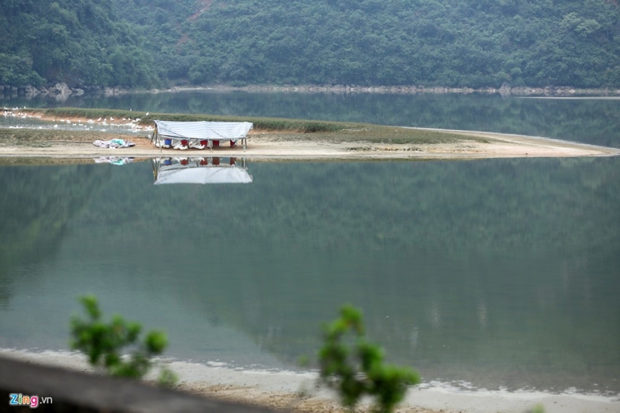 Vinh Ha Long thu nho o ngoai thanh Ha Noi hinh anh 5