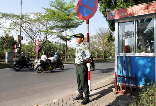 ton-hang-trieu-dola-cho-dich-vu-an-ninh-o-pho-nha-giau-1