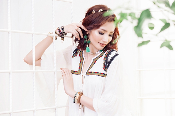 truc-diem-dien-vay-khoe-lung-nuot-na-10