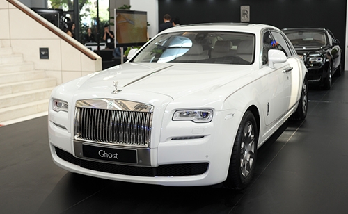 dan-xe-sang-va-sieu-sang-tai-bmw-world-viet-nam-2016