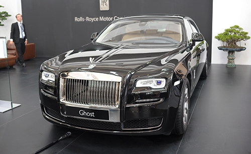 dan-xe-sang-va-sieu-sang-tai-bmw-world-viet-nam-2016