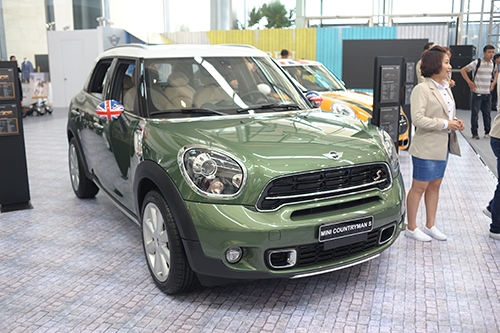 dan-xe-sang-va-sieu-sang-tai-bmw-world-viet-nam-2016-8