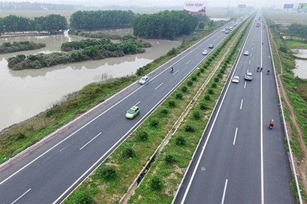  Cao tốc Hà Nội - Bắc Giang nhìn từ trên cao 