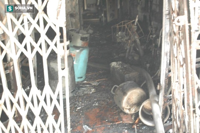 Bên trong căn nhà xảy ra vụ cháy.