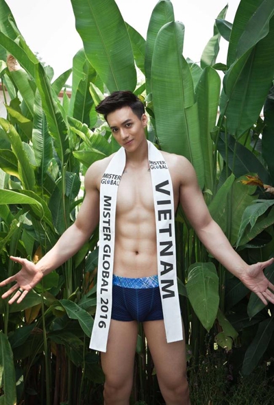 hot-boy-dao-keo-vinh-cuong-trang-tay-tai-mister-global-2016-1